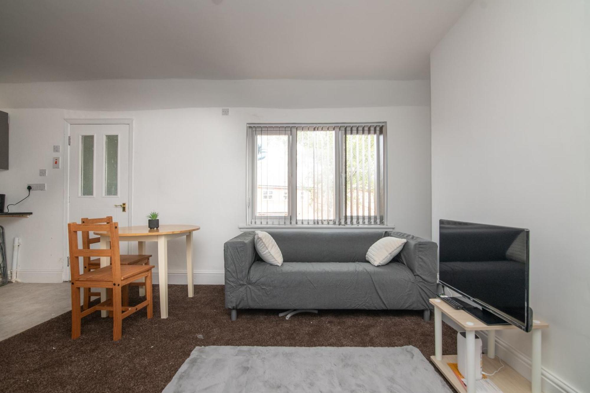 Cosy One Bedroom Flat Apartment Solihull